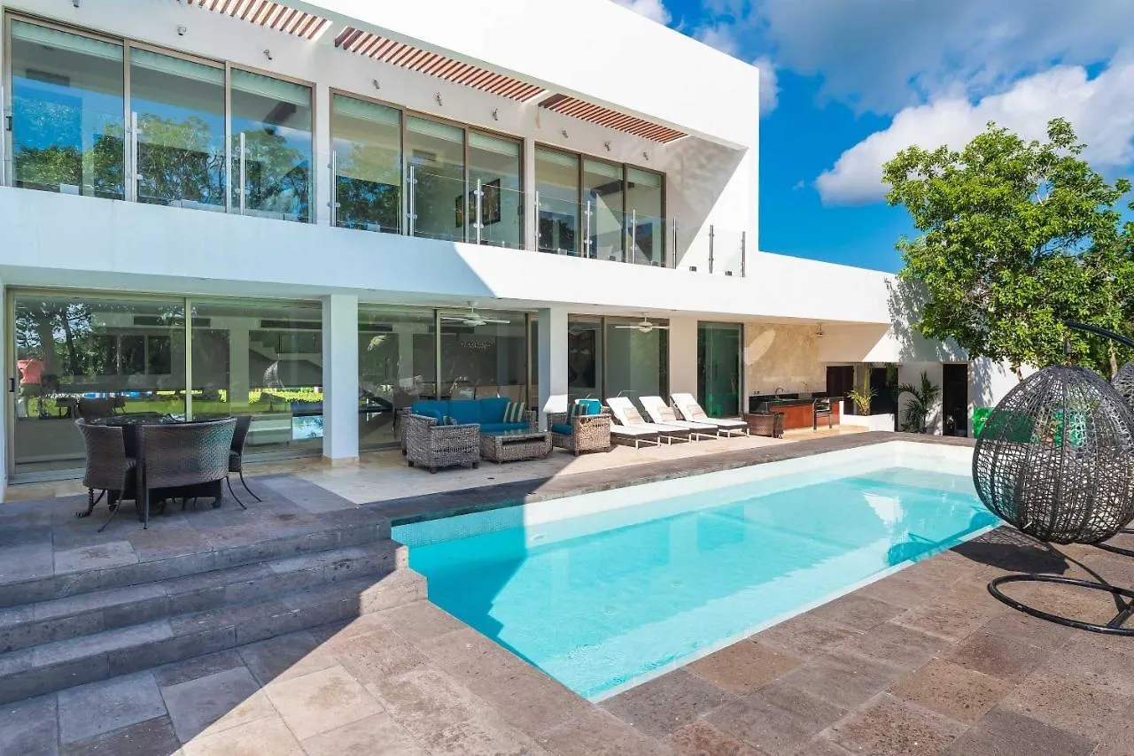 Villa Maya- Luxury Mansion Akumal