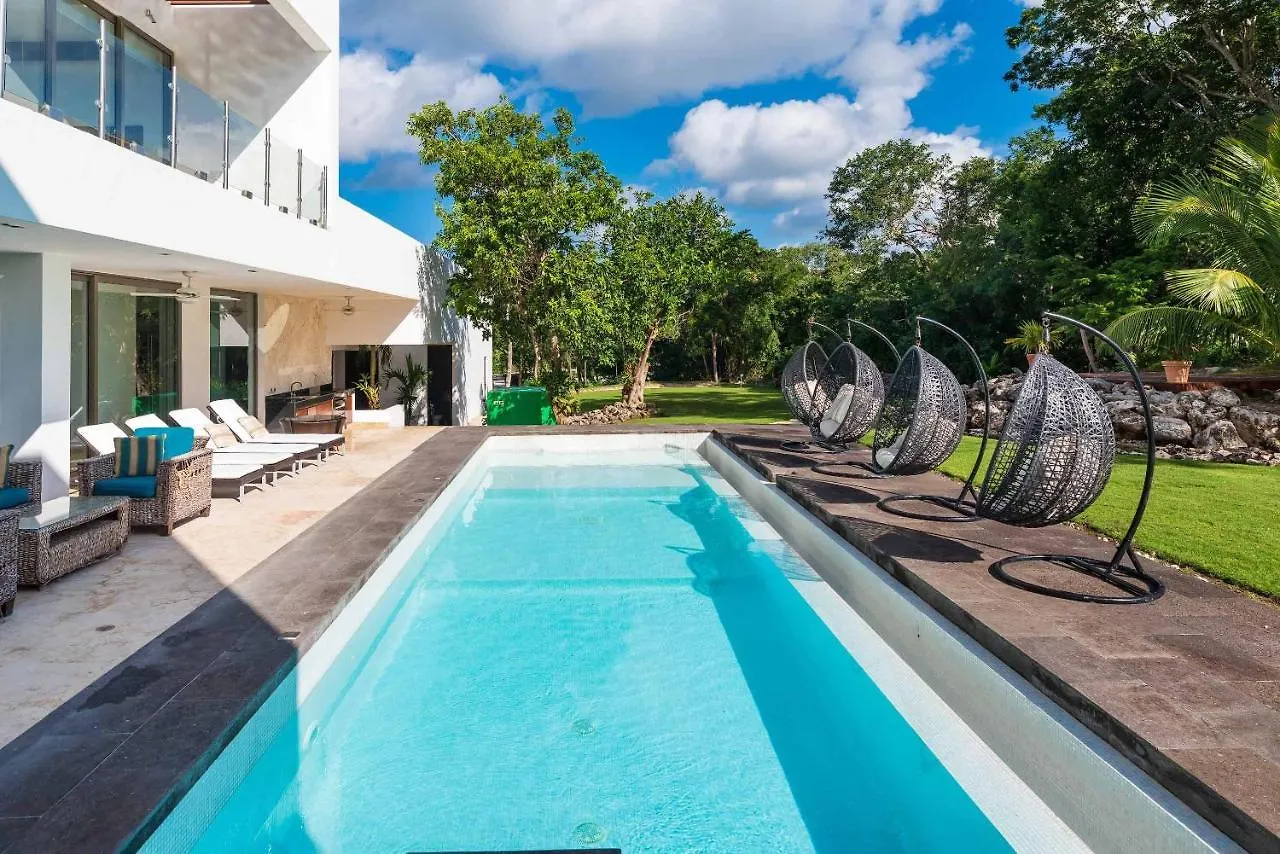 Villa Maya- Luxury Mansion Akumal