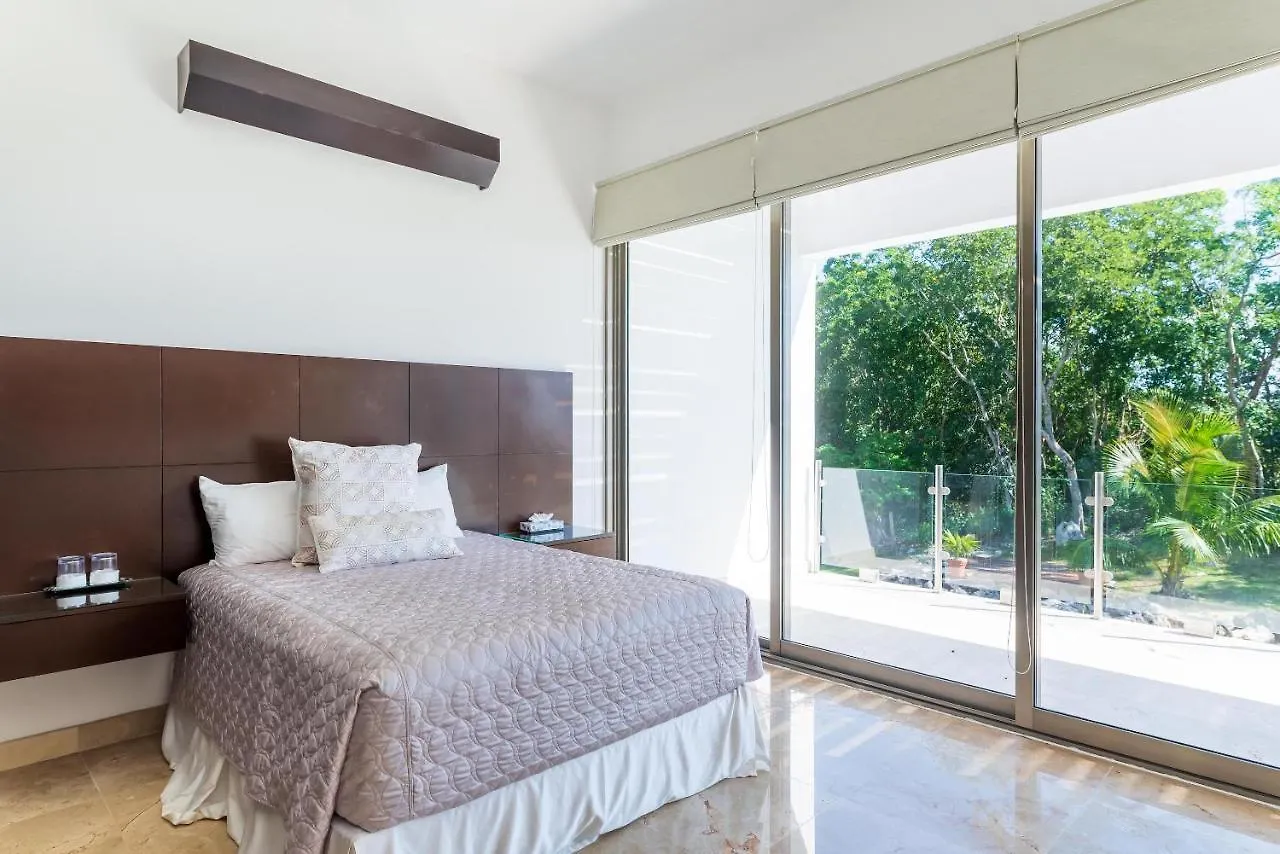 Villa Maya- Luxury Mansion Akumal