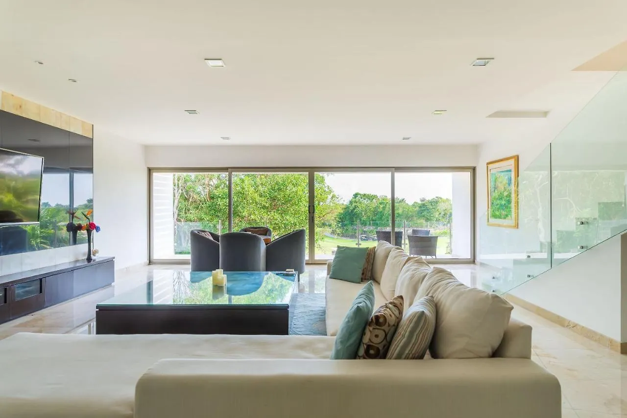 Villa Maya- Luxury Mansion Akumal