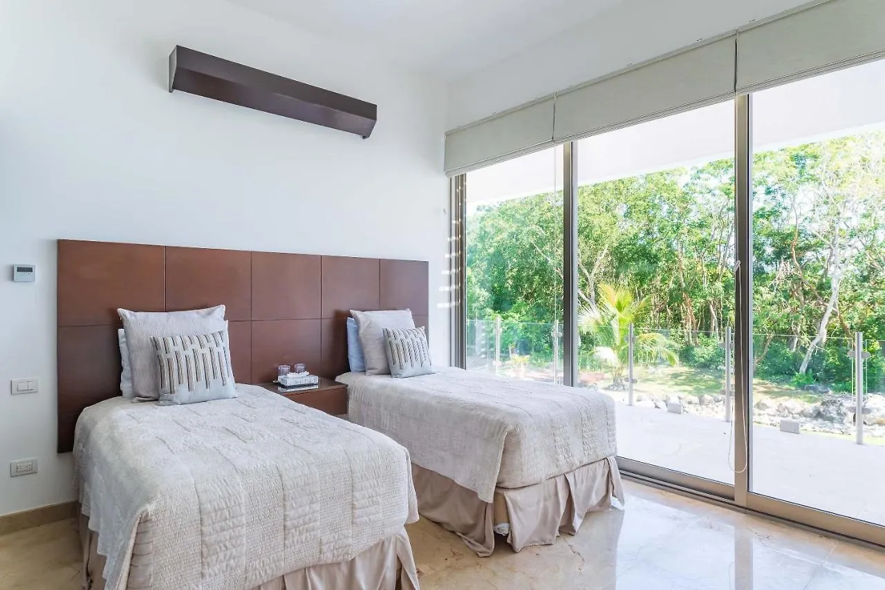 Villa Maya- Luxury Mansion Akumal